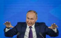 Putins paraksta dekrētu par pilsonības piešķiršanu atvieglotā kārtībā ārvalstu algotņiem