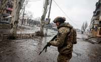 Ukrainas komandieris: Situācija ap Bahmutu kļuvusi ārkārtīgi saspringta