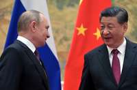 Ķīnas prezidents Kremlī tiekas ar Putinu