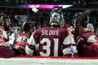 Nosaukts Latvijas hokeja izlases sastāvs pasaules čempionātam. Pieteikumā vietas rezervētas Šilovam, Bļugeram un Balinskim