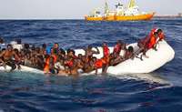 “Frontex”: Vidusjūras centrālo daļu šķērsojuši divreiz vairāk migrantu nekā pērn