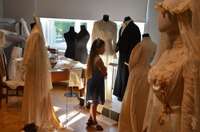 Balto kleitu atmiņu stāsti. Kāzu tērpu vēsture ļauj izsekot modes attīstībai un tautu tradīcijām