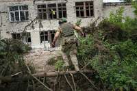 Ukrainas armija atbrīvojusi vēl vienu apdzīvoto vietu