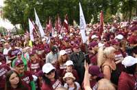 Šlesera piketam aicinājumos atlaist Saeimu pievienojušies ap 1000 cilvēku