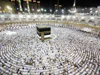 Saūda Arābijā ierodas miljoniem musulmaņu svētceļnieku