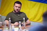 Zelenskis: Pretuzbrukums virzās lēnā tempā, jo Ukraina nevēlas veltīgi riskēt ar savu karavīru dzīvībām