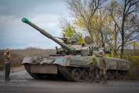 Mediji: Krievija apsver atsākt tanku T-80 ražošanu