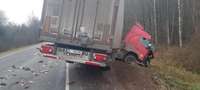 Krievijā Tveras apgabalā saduroties divām kravas automašīnām ar Latvijas numura zīmēm, bojā iet abi vadītāji