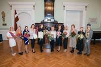 Labākajiem Latvijas angļu un vācu valodas skolotājiem pasniegta LU “Ekselences balva”