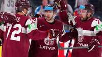 Latvijas hokeja izlasē pārbaudes spēlēm pret Franciju iekļauti četri debitanti