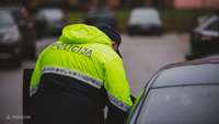 “Sasviķojies” un bez tiesībām Ventspils ielā apdauza trīs automašīnas