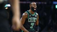 “Celtics” bez Porziņģa turpina uzvarēt savā laukumā un revanšējas “Magic”