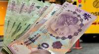 Argentīna devalvē savu valūtu par vairāk nekā 50%
