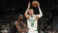 Video: Porziņģis gūst 35 punktus “Celtics” uzvarā papildlaikā NBA spēlē