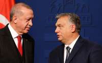 Erdogans apmeklē Ungāriju, lai padziļinātu divpusējās saites