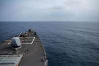 ASV notriec uz amerikāņu karakuģi tēmētu hutiešu raķeti