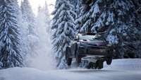 Seska ekipāža Somijā aizvadījusi testus ar jauno “Toyota GR Yaris Rally2”
