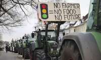Vācijā zemnieki sāk protestu nedēļu pret plānoto subsīdiju samazinājumu