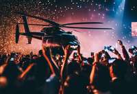 Filipīnu prezidentam pārmet došanos uz “Coldplay” koncertu ar helikopteru