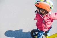Padomi, kā dažādos vecumposmos izglītot bērnu par ceļu satiksmes drošību
