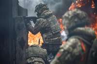 Ukraiņi atvaira Krievijas karaspēka uzbrukumus piecos virzienos