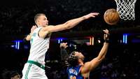 Porziņģis gūst 22 punktus “Celtics” uzvarā pār “Knicks”