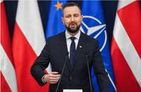 Polijas aizsardzības ministrs aicina gatavoties iespējamam karam ar Krieviju