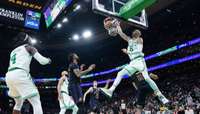 Porziņģis gūst 17 punktus “Celtics” zaudējumā “Lakers” komandai