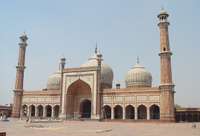 Indijas galvaspilsētā nojaukta gadsimtiem sena mošeja