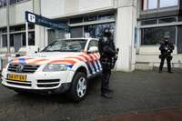 Nīderlandes policija pēta iespējamu spridzekli pie Izraēlas vēstnieka rezidences