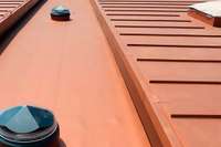 Elastīgs un ūdensnecaurlaidīgs materiāls jumta segumam – PVC membrāna
