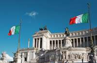 Itālija seko Francijas piemēram, pastiprinot drošību pēc Piemaskavas terorakta