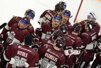Latvijas hokejisti arī otrajā pārbaudes spēlē uzvar pēcspēles metienu sērijā