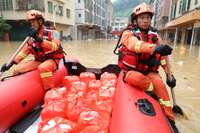Video: Ķīnā plūdu dēļ evakuēti 110 000 cilvēku