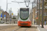 Video: Atjaunota tramvaja sliežu bojājuma dēļ apturētā tramvaju satiksme