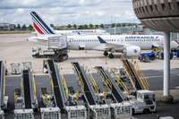 Francijas gaisa satiksmes kontrolieri atceļ ceturtdien paredzēto streiku