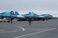 Avoti: Ukrainas triecienā Krievijas lidlaukiem iznīcinātas astoņas kara lidmašīnas