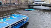 Video: Sanktpēterburgā upē iegāžoties pasažieru autobusam, trīs bojāgājušie