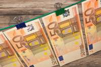 Neapolē konfiscē viltotas banknotes gandrīz 50 miljonu eiro apmērā