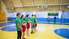 Kazdangas skolēni spēlē basketbolu ar pašvaldības darbiniekiem