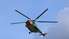Troksni rada helikopters, kas meklē jūrā iekritušu cilvēku