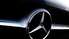 Koki traucē "Mercedes-Benz" vadītājam pamanīt pa galveno ceļu braucošo automašīnu