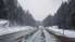LVC: Valsts ziemeļos, rietumos un centrālajā daļā sniega dēļ daudzviet apgrūtināti braukšanas apstākļi