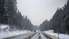 LVC: Pirmdienas rītā daudzviet Latvijā slapjš sniegs un apledojums apgrūtina braukšanu