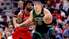Video: Porziņģim "double-double" un četri bloķēti metieni "Celtics" uzvarā Ņūorleānā