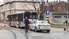Foto un video: Peldu un Kr. Valdemāra ielā autobuss sabojā luksoforu