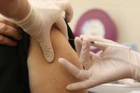 В Лиепае планируют вакцинацию жителей, много вопросов без ответов