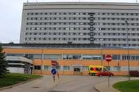 В лиепайсакую больницу поступили три невакцинированных пациента с ковидом, скончавшихся нет