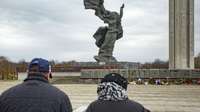 Планируется на законодательном уровне запретить проведение мероприятий возле всех памятников советской армии