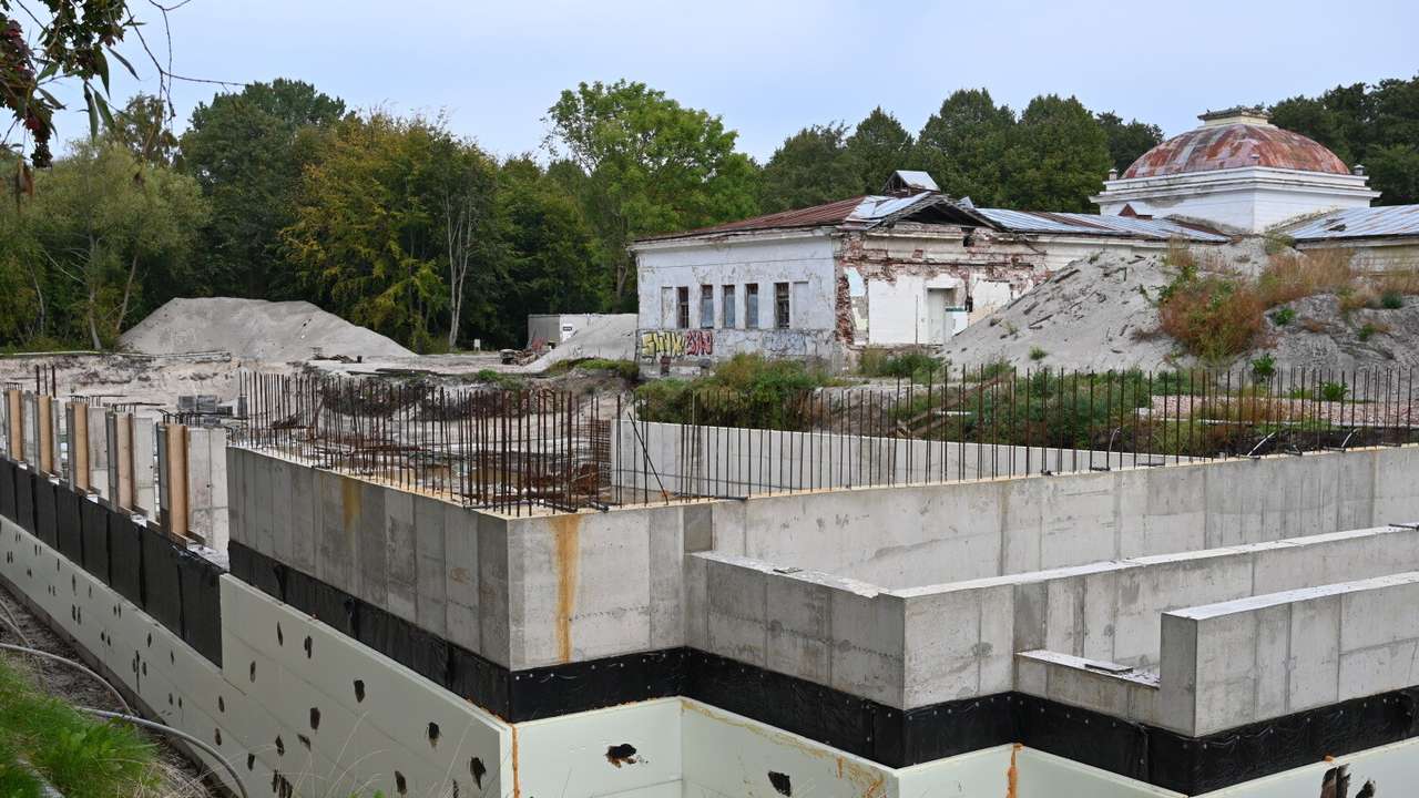 Foto: "Mazs tehnisks pārtraukums". Arhitekts Andris Kokins kliedē bažas par spa centra būvniecību Jūrmalas parkā